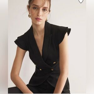 WHBM Cream Color Studio Vest
Worn Once - Perfect Condition